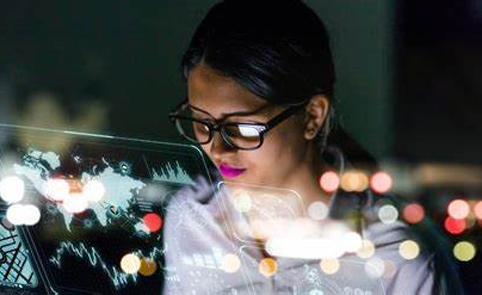 In Addition To Salaries And Professional Development, Students From Other Careers Are Attracted By Technology Companies.