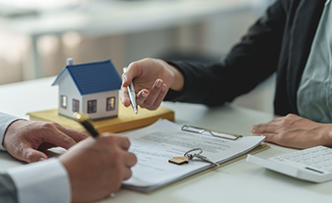 ‘A great time to negotiate for lower prices.’6 pros on what the housing market–and mortgage rates–will look like for buyers this month–MarketWatch